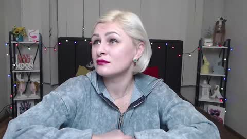 Snapshot of oliviahorst chatting on January 22, 12:06 pm OliviaHorst online show from January 22, 12:06 pm