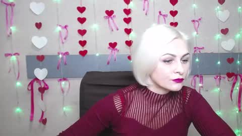 Snapshot of oliviahorst chatting on February 12, 6:08 am OliviaHorst online show from February 12, 6:08 am