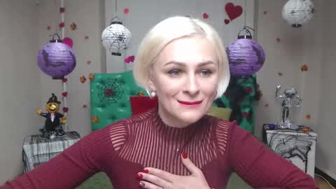 Snapshot of oliviahorst chatting on October 20, 6:22 pm OliviaHorst online show from October 20, 6:22 pm