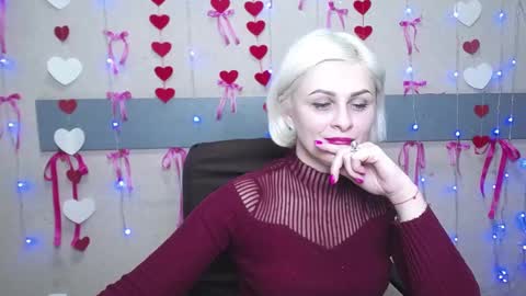Snapshot of oliviahorst chatting on February 20, 4:36 pm OliviaHorst online show from February 20, 4:36 pm