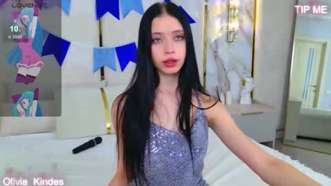 Snapshot of oliviakindes chatting on September 24, 5:12 pm Olivia online show from September 24, 5:12 pm