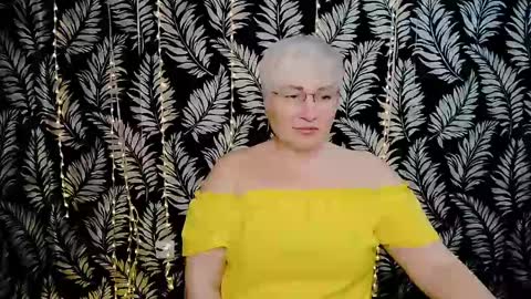 Kelly online show from April 17, 11:23 am