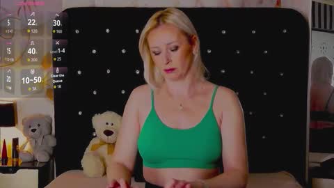 Olivia online show from March 9, 9:29 pm