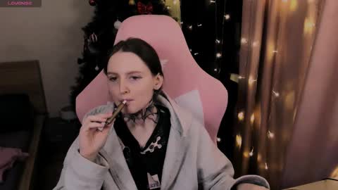 on_yxxx online show from February 8, 6:00 pm