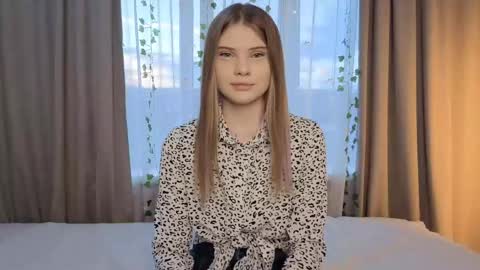 Eva online show from May 3, 1:25 pm