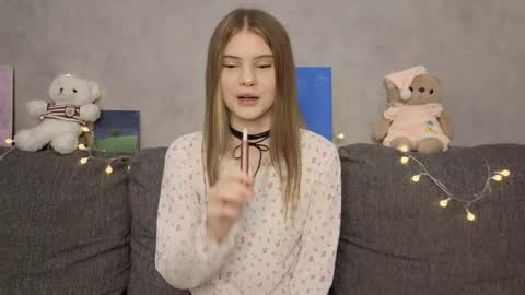 Eva online show from May 28, 1:42 pm