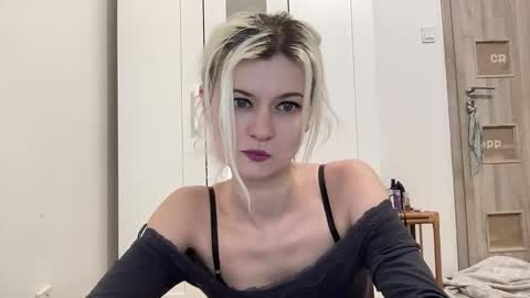 Onika online show from March 3, 4:02 pm