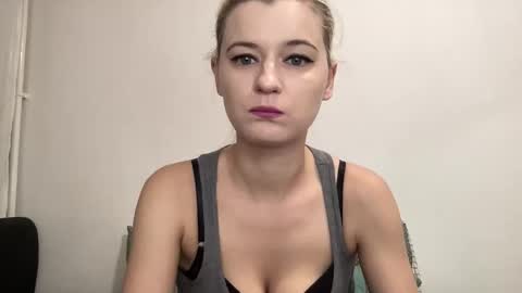 Onika online show from November 28, 4:21 pm