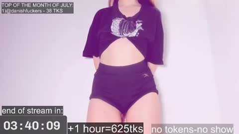 only_sarah1 online show from July 6, 8:00 pm