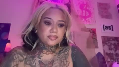 Avery Lee online show from August 3, 8:51 am