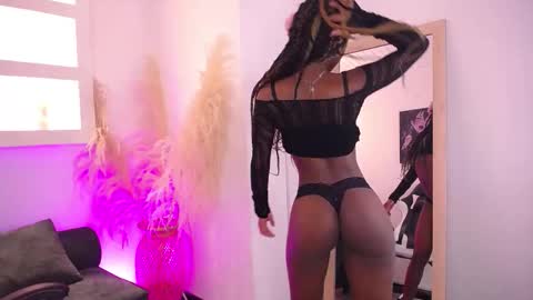Snapshot of onyx_ebony chatting on October 10, 1:16 pm onyx_ebony online show from October 10, 1:16 pm