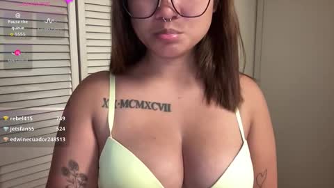 Miss Girly online show from November 12, 8:56 am