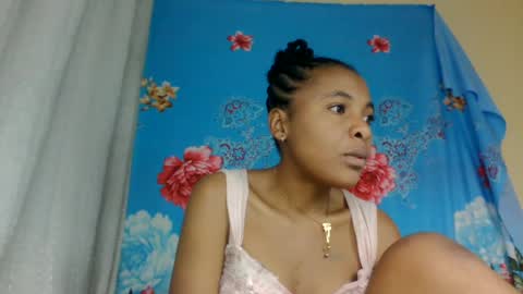 ooooranorosoa online show from June 29, 10:15 am