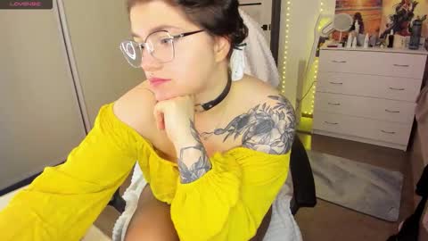 Ophelia online show from November 4, 6:51 am