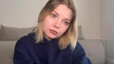 Ophelia online show from April 3, 4:43 am