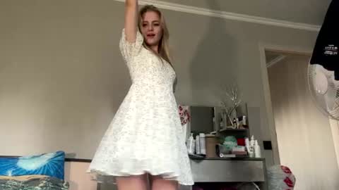 Ariel online show from July 27, 4:48 pm