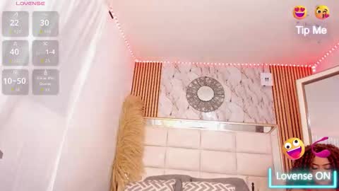 Snapshot of oriana_davis chatting on September 15, 12:30 am Oriana online show from September 15, 12:30 am