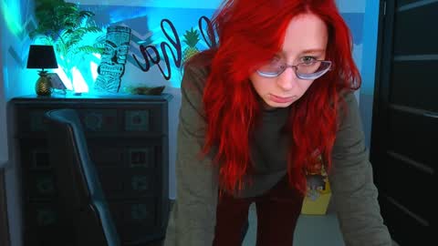 Snapshot of orianna_blade chatting on January 10, 9:02 am Orianna - Hi Im into geek culture cosplay crafting LARP games. Shall we play DnD online show from January 10, 9:02 am