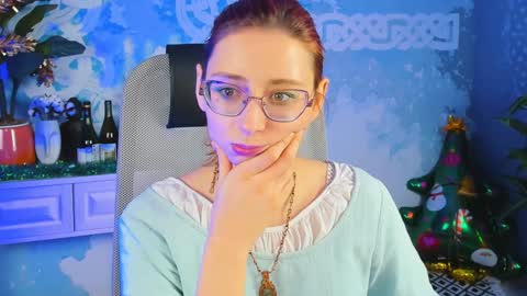 Snapshot of orianna_blade chatting on January 1, 12:00 am Orianna - Hi Im into geek culture cosplay crafting LARP games. Shall we play DnD online show from January 1, 12:00 am
