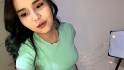 Angel online show from December 3, 11:12 am