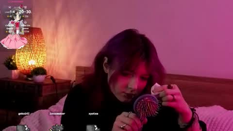 Ashley online show from September 14, 6:39 pm