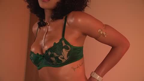 Oshun  online show from February 11, 1:34 pm