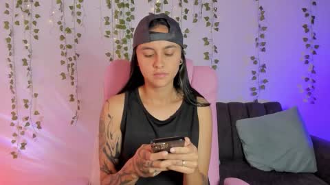 Owen foxx online show from December 19, 5:38 pm