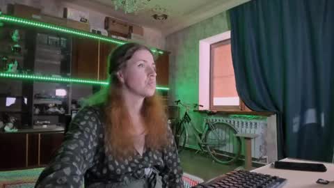 Ella online show from May 26, 12:26 pm