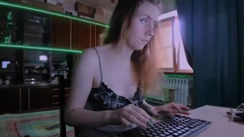 Ella online show from July 26, 2:25 pm
