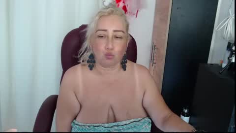 paiperhalliwey online show from July 26, 6:26 pm