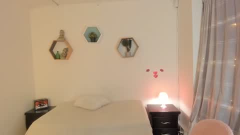 Paloma  online show from June 9, 9:14 pm