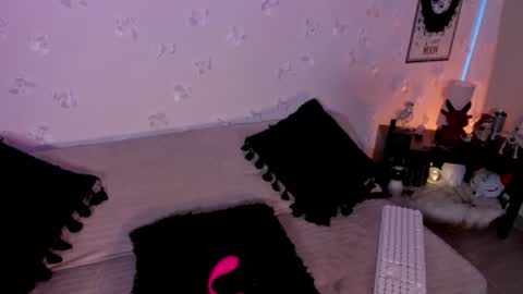 pamela online show from May 16, 5:21 am