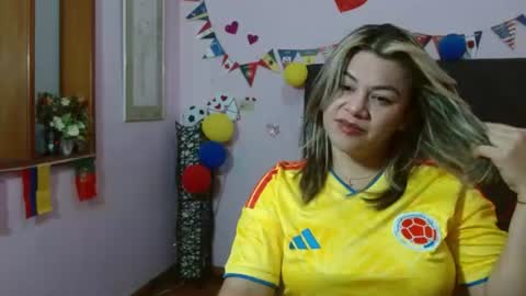 pamela_echeverria online show from June 27, 12:22 pm