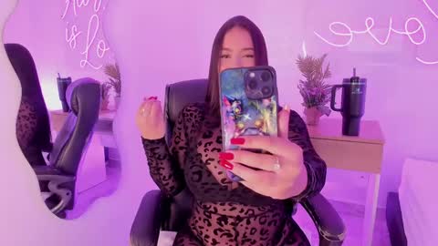 Snapshot of pamela_vega chatting on February 25, 4:14 am Manuela online show from February 25, 4:14 am