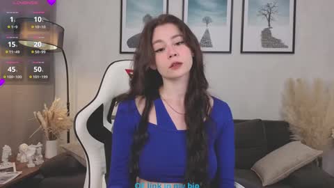 Molly online show from October 17, 11:30 pm