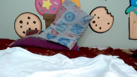 pamelaskiny20 online show from April 28, 2:27 am