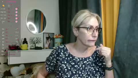 pamellamurphy online show from June 18, 11:53 pm