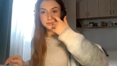 Lia online show from May 30, 3:31 pm