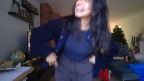PancakePeachez online show from December 19, 6:01 pm