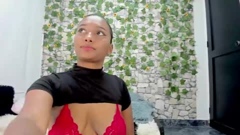 pandora_gu1 online show from December 23, 6:48 pm