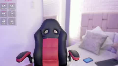 P A O L A  online show from December 19, 11:46 am