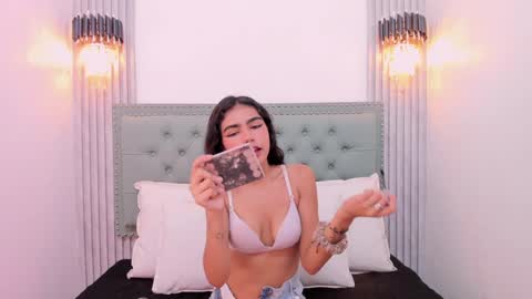    online show from February 6, 11:53 am