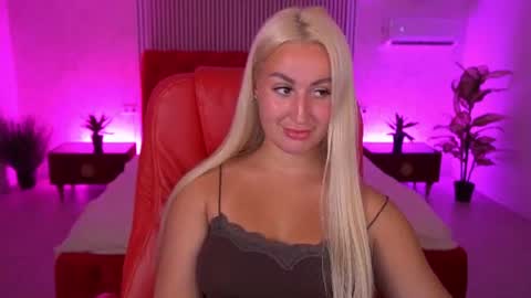 Lia online show from June 24, 1:54 pm