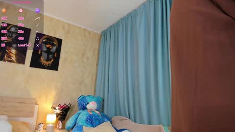 Paris online show from February 7, 5:10 am