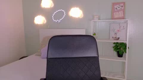 PARIS online show from November 29, 8:35 pm