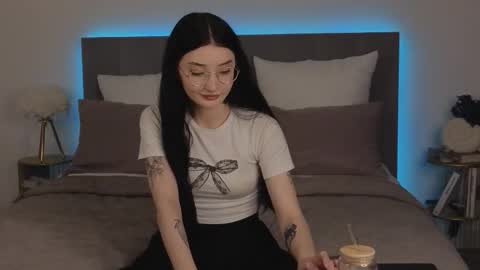 Patricia online show from November 10, 3:40 pm