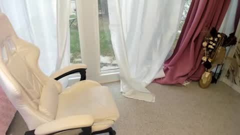 Patricia online show from October 24, 6:53 am