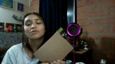 Pau online show from July 10, 5:52 am
