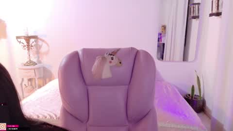 Sofa online show from June 18, 4:58 am