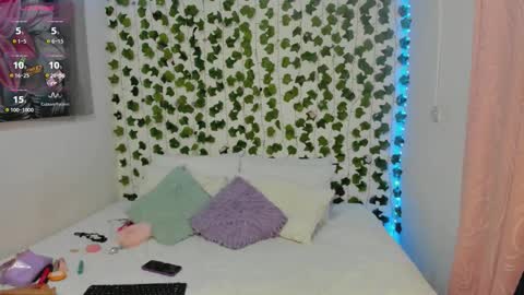 Snapshot of pau_delima__ chatting on October 3, 12:38 am paulina online show from October 3, 12:38 am